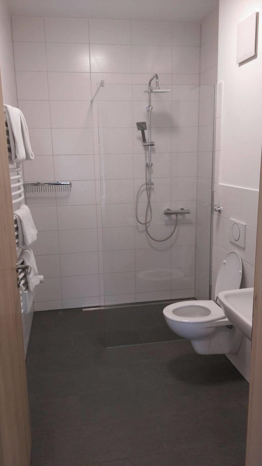 Gasthaus Pension Rezatgrund Windsbach Екстериор снимка