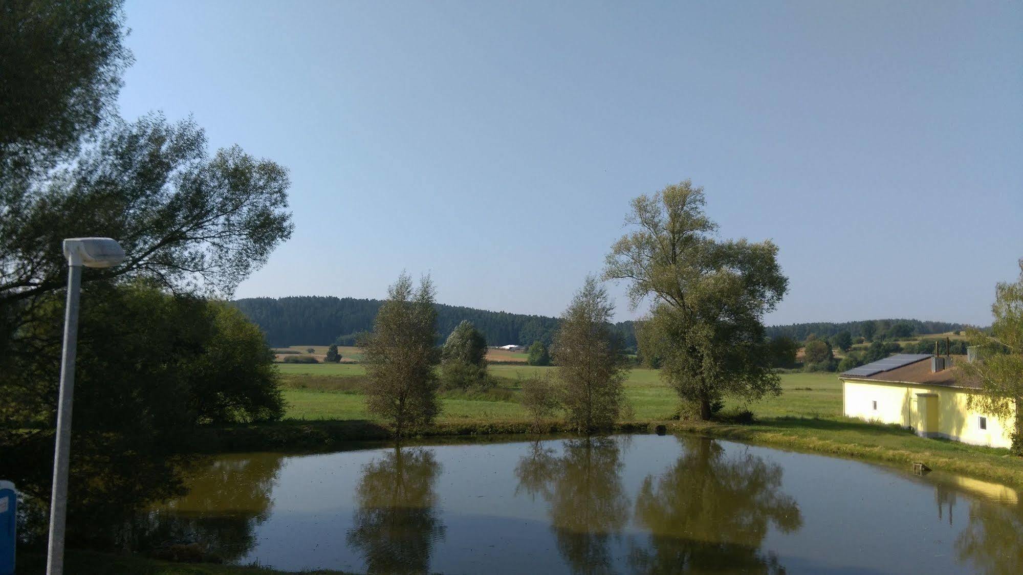 Gasthaus Pension Rezatgrund Windsbach Екстериор снимка